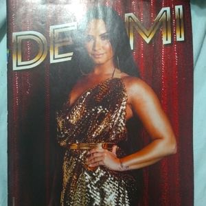 J-14 Small Demi Lovato/Mackenzie Ziegler Poster